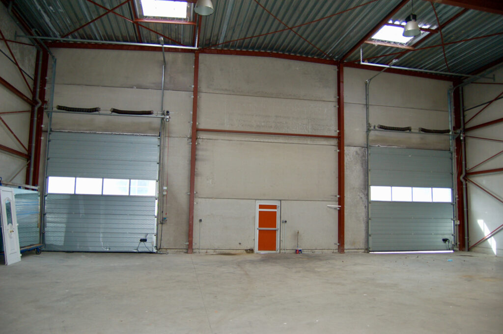 intérieur d'un atelier en location à beauvais
